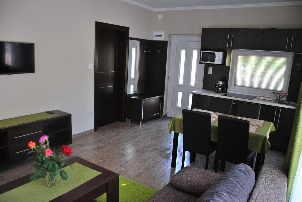 Panyi Apartman Siófok Pokoj fotografie